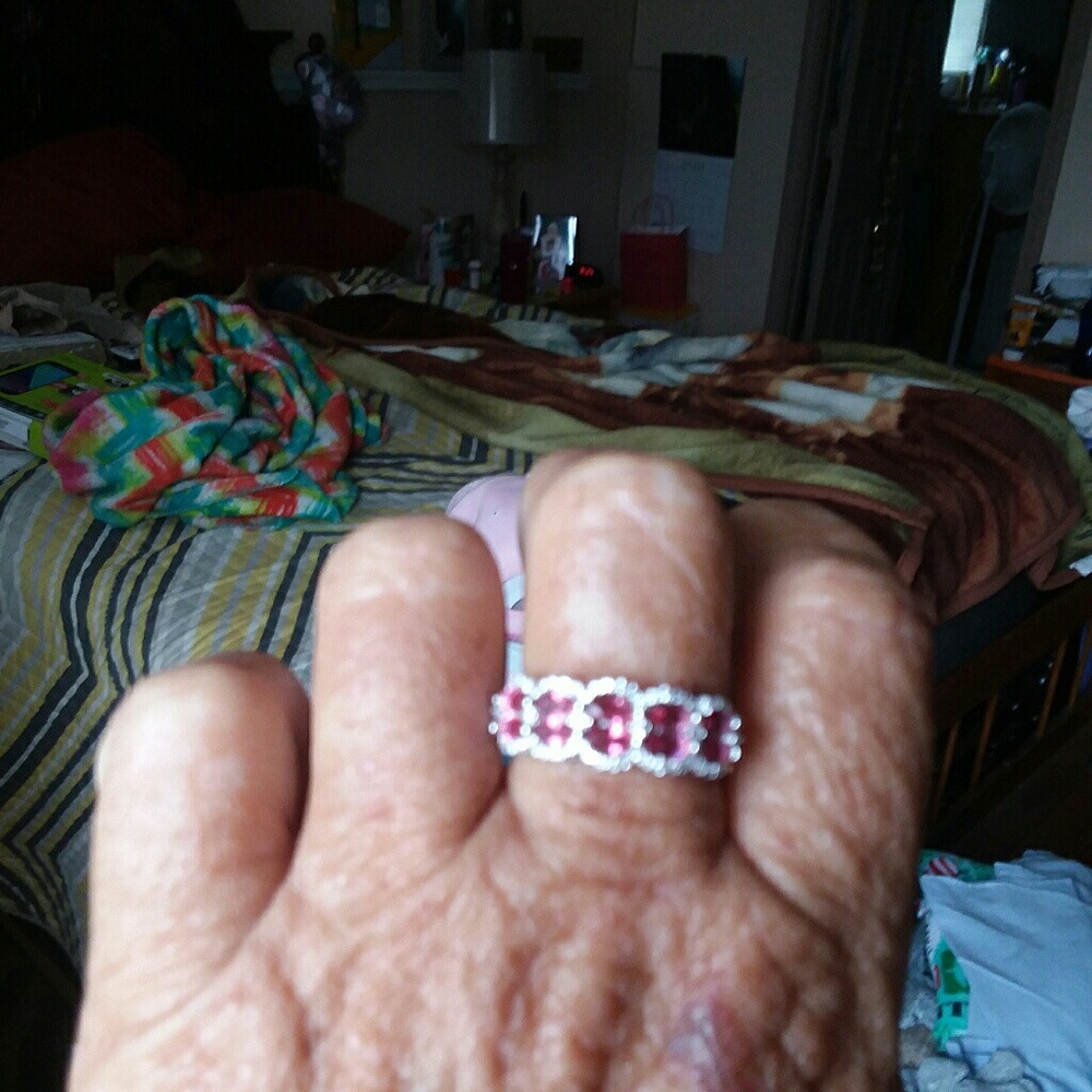 Ruby ring - Picture 2 of 2